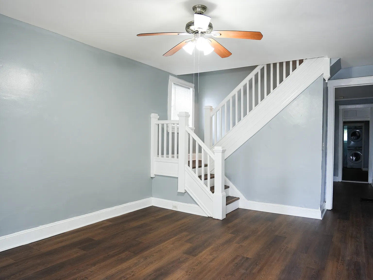 3 bed, 1.0 bath, $1,900 — Photo 3