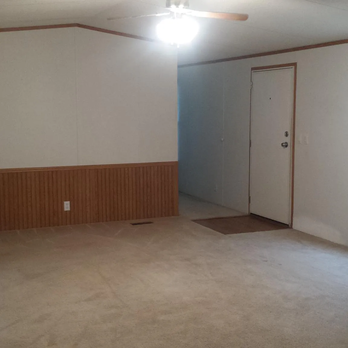 3 bed, 1328 sqft, $1,000 — Photo 2
