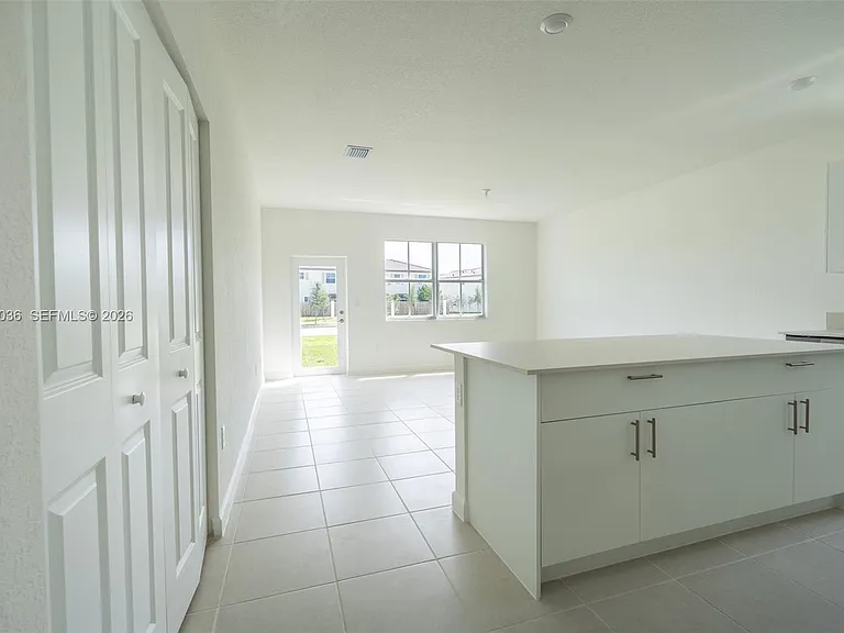 2485 SE 29th Dr — Photo 26