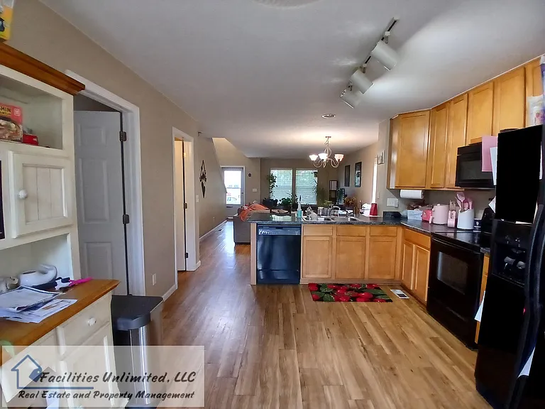 1815 Falcon Ridge Dr — Photo 7