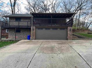 2627 Landstrom Rd, Rockford, IL 61107