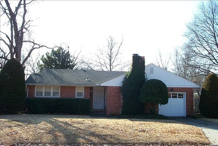 1202 Caddell