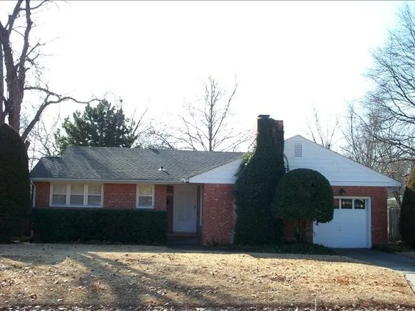 1202 Caddell Ln, Norman, OK 73069