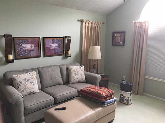 4th image of 46 Villa Pointe Dr