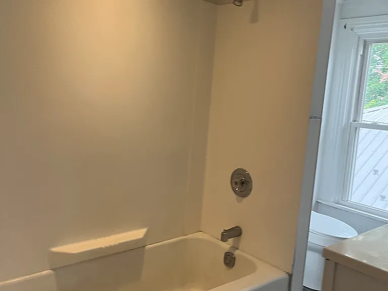 1130 Almond St #2 — Photo 5