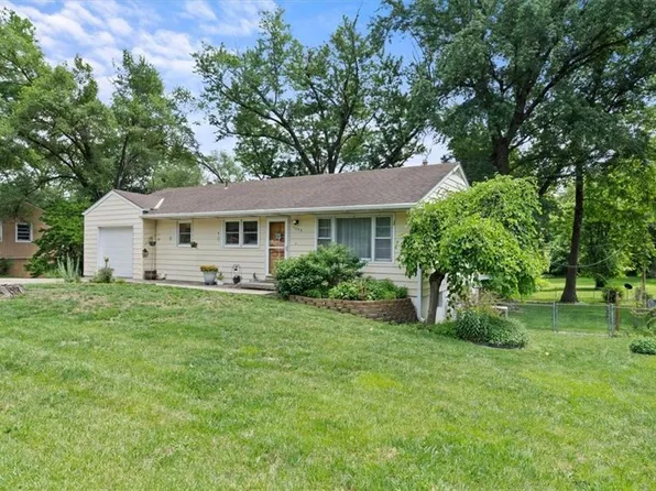 7333 Ridge Ave, Kansas City, KS 66111