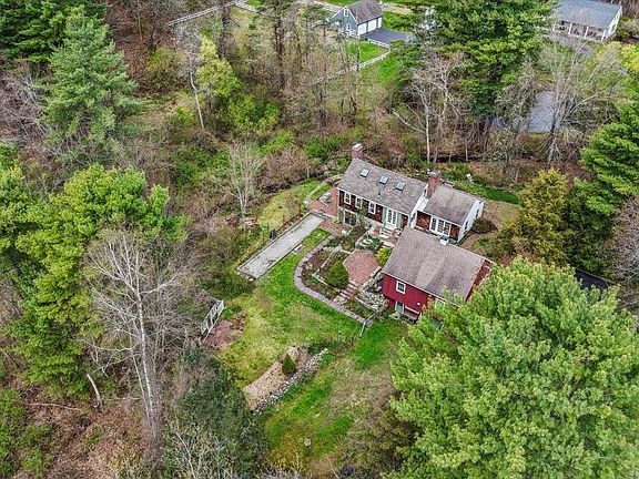 3rd image of 2 Mack Hill Road