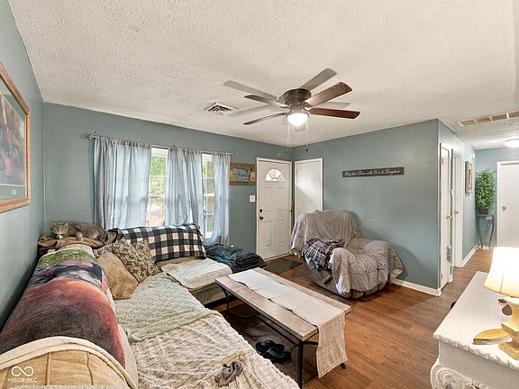 3rd image of 4214 Phoenix Dr