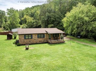 318 Thorofare Rd, Clendenin, WV 25045