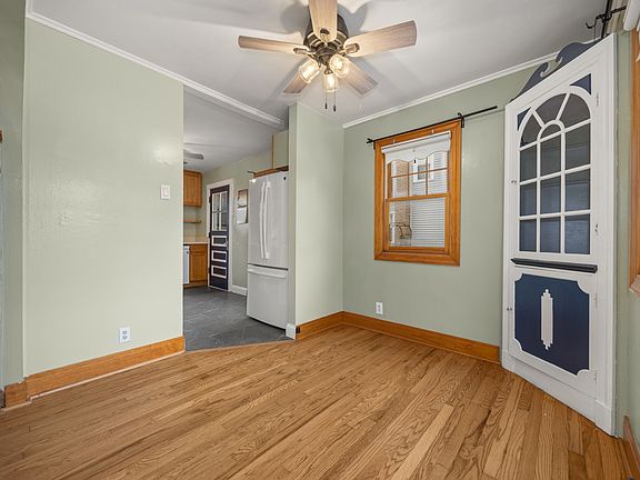 5th image of 105 S Roy Ave