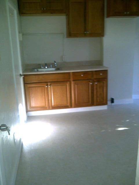 2nd image of 63 Marion St APT 3