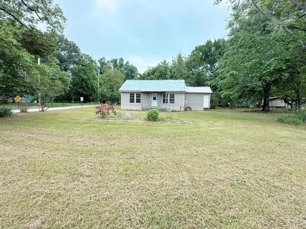 690 Ravine St, Emory, TX 75440