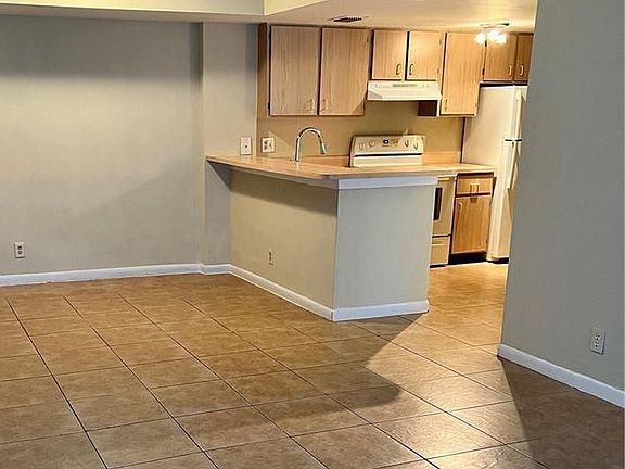 4th image of 10757 Cleary Blvd