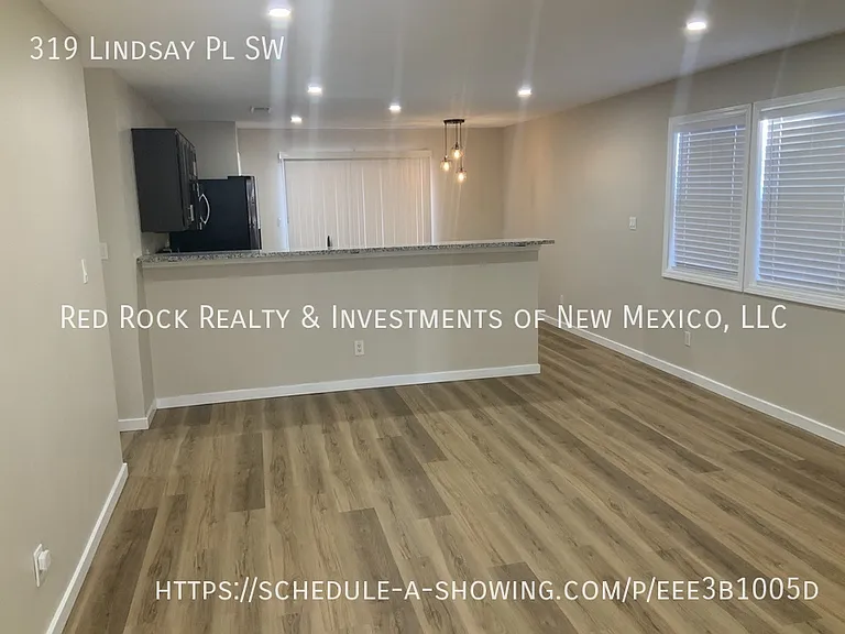 319 Lindsay Pl SW — Photo 4