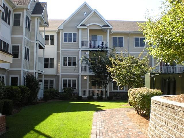 1st image of 160 Daniel Webster Hwy APT 128