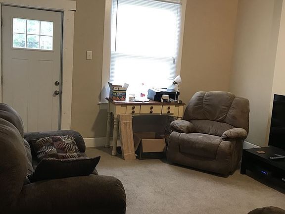 4th image of 144 W Norwich Ave #142