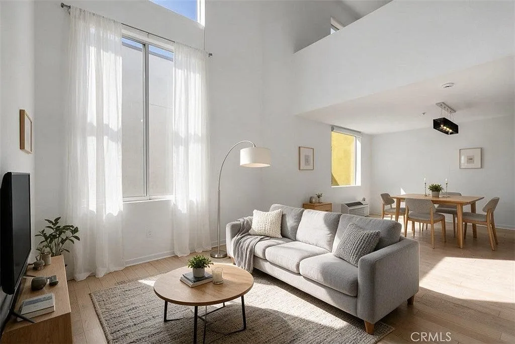 1 bed, 603 sqft, $2,500 — Photo 3