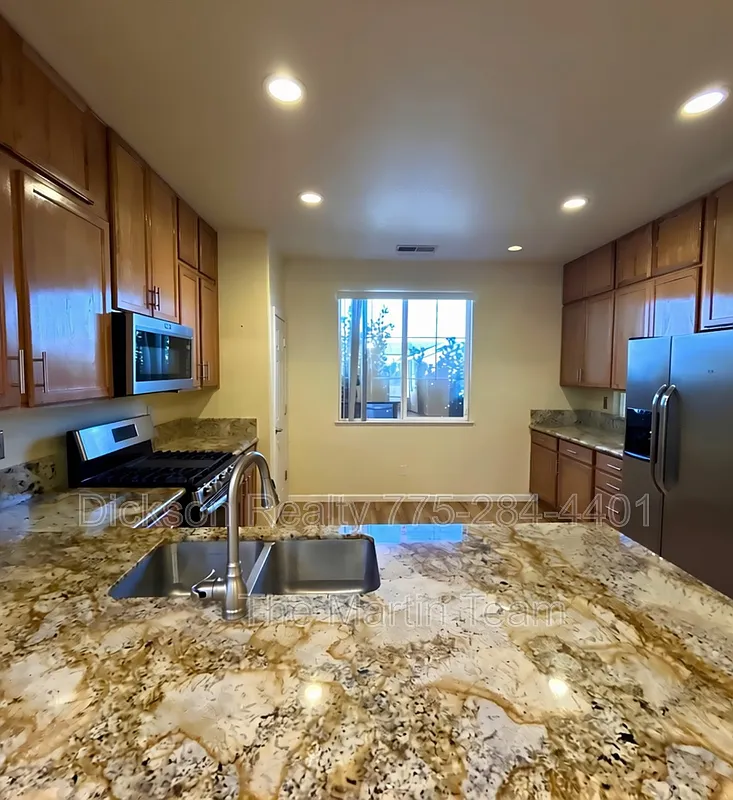 4 bed, 2.0 bath, 1532 sqft, $2,550 — Photo 4