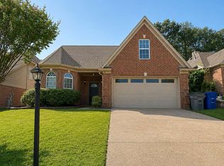 9901 Woodland Bend Dr, Arlington, TN 38002