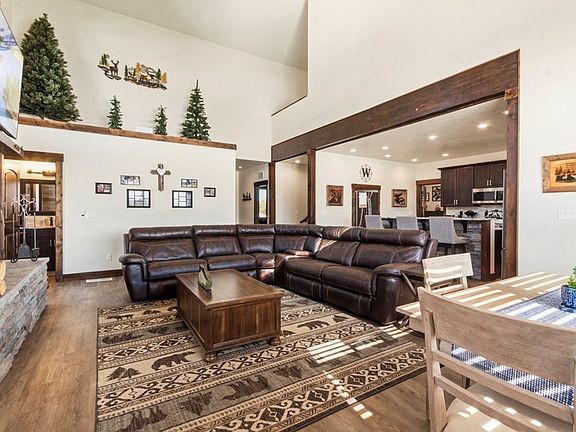 5th image of 1884 Little Pine Rd