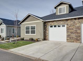 394 Live Oak Loop, Central Pt, OR 97502