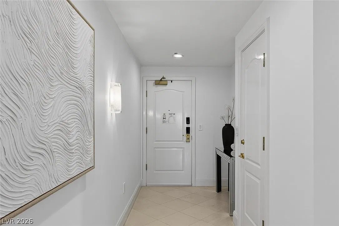 3 bed, 2.5 bath, 1732 sqft, $3,395 — Photo 4