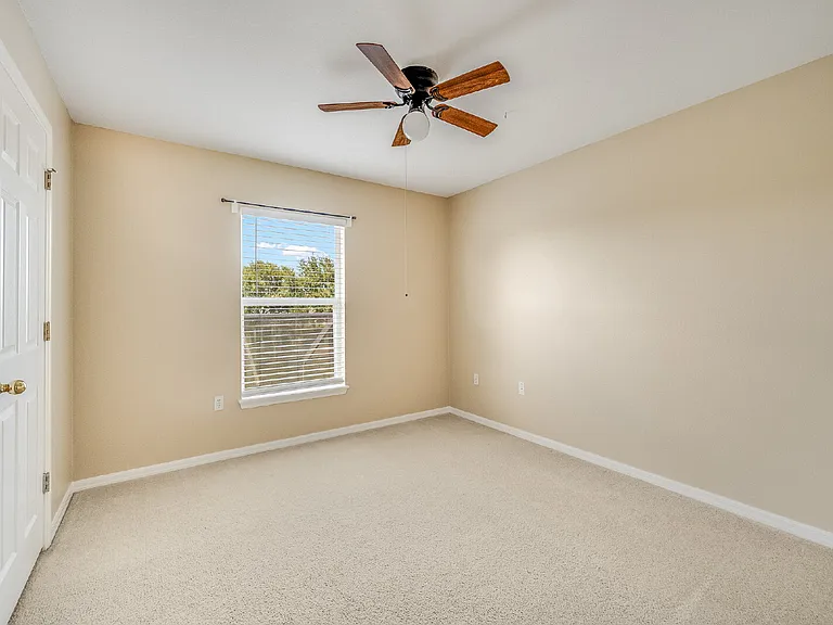 2081 Brookshire Cir — Photo 27