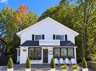 96 Joseph St, Muskoka Lakes, ON P0B 1J0