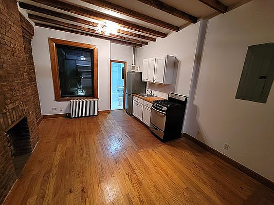 1st image of 2251 1st Ave #6