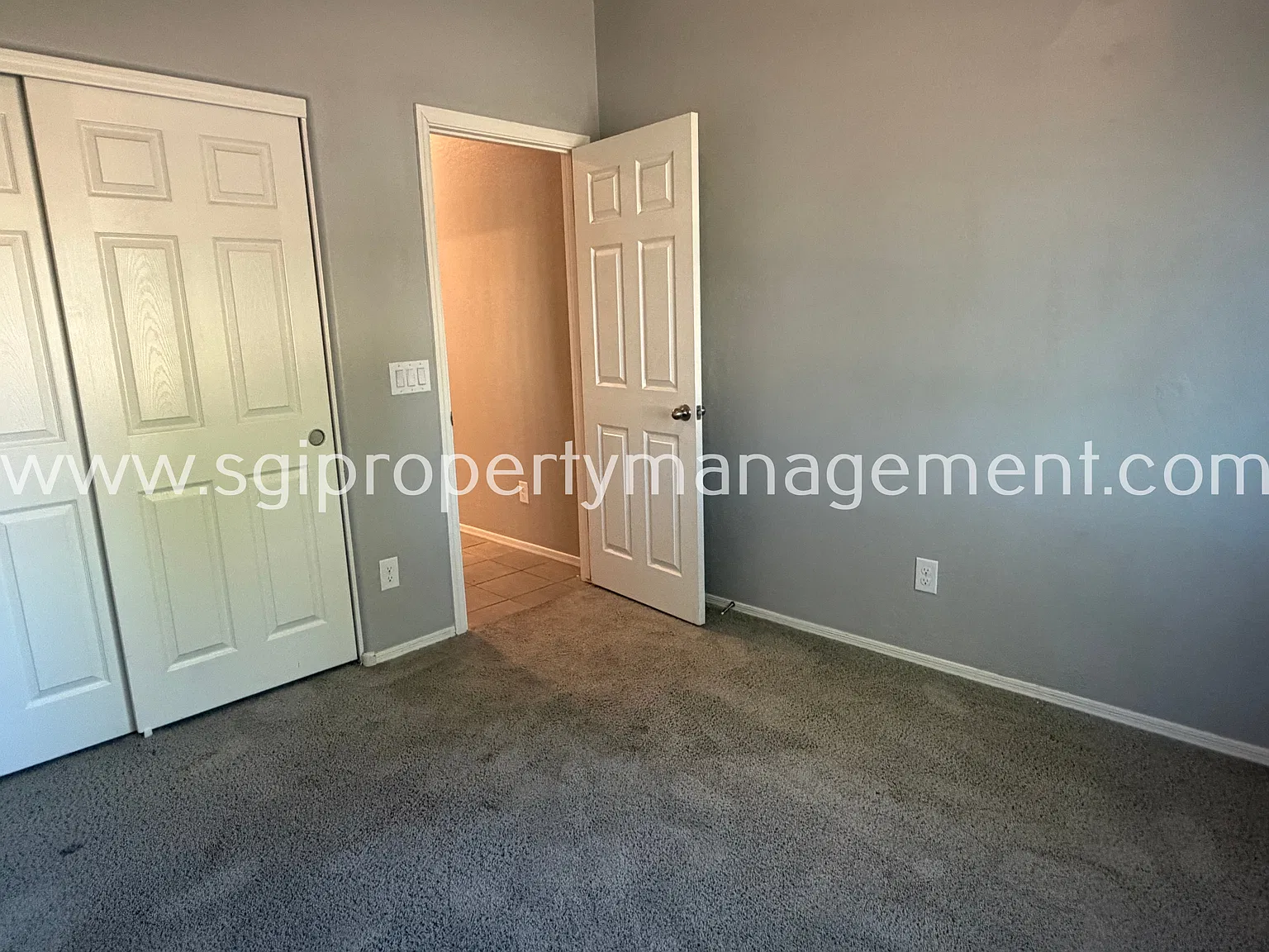 4 bedroom Casa Grande home — Photo 2