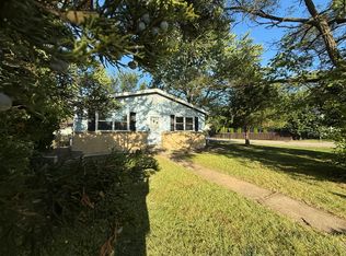 510 Hickory St, Mundelein, IL 60060
