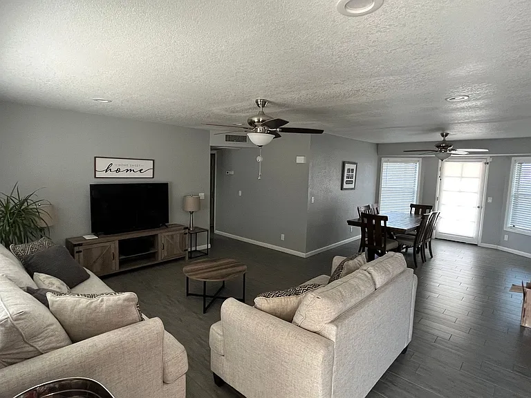 131 Voyager Ln — Photo 6