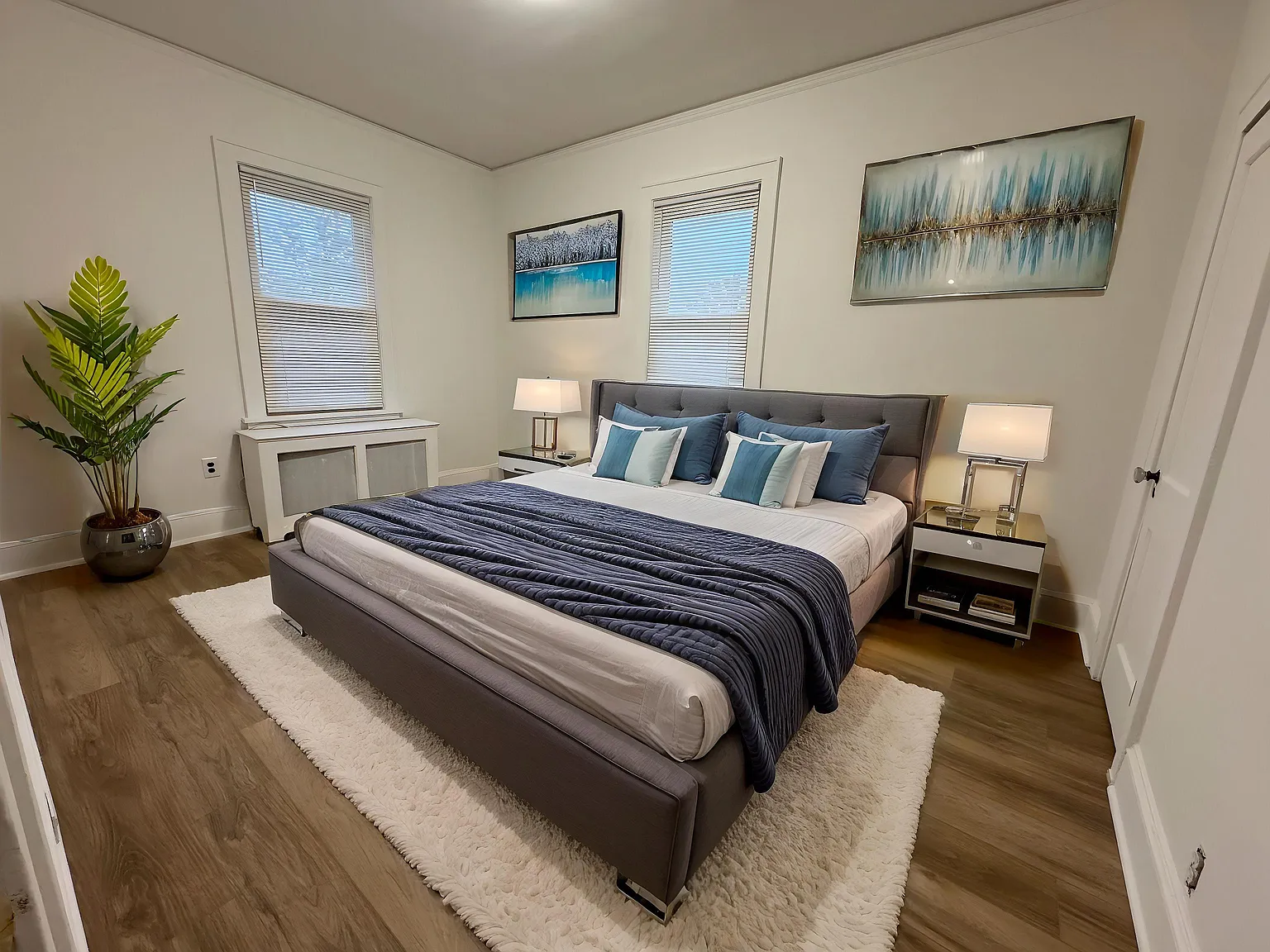2 bed, 800 sqft, $2,900 — Photo 1