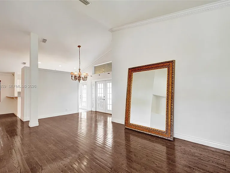658 Stanton Dr — Photo 15