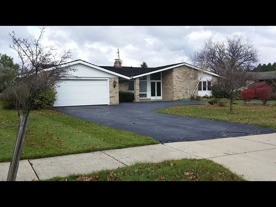 1st image of 24759 Albert Ln