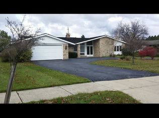 24759 Albert Ln, Beachwood, OH