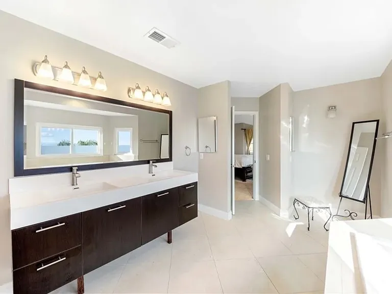 5075 Calypso Ct — Photo 4