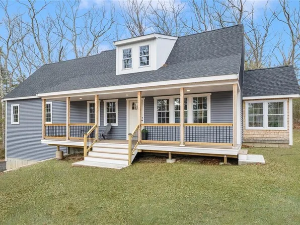 800 Lapham Farm Rd, Burrillville, RI 02839