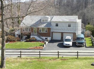 64 Suffolk Trl, Yonkers, NY 10710