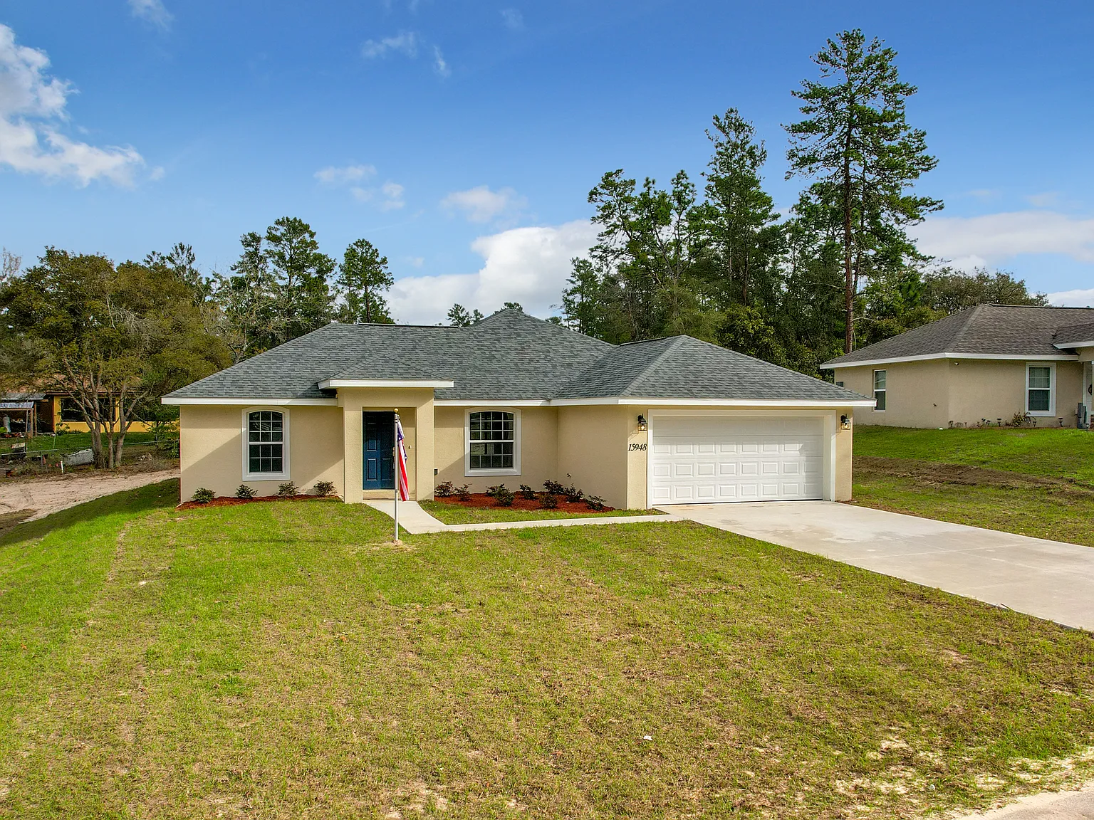 3 bed, 1441 sqft, $1,853 — Photo 1