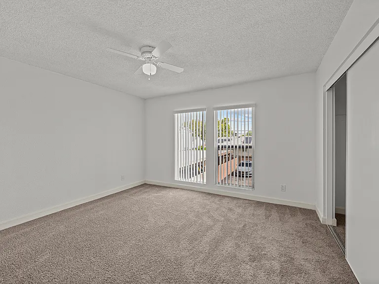 Crestview Apartments — Photo 12