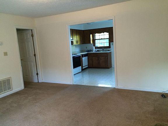 Entry to kitchen