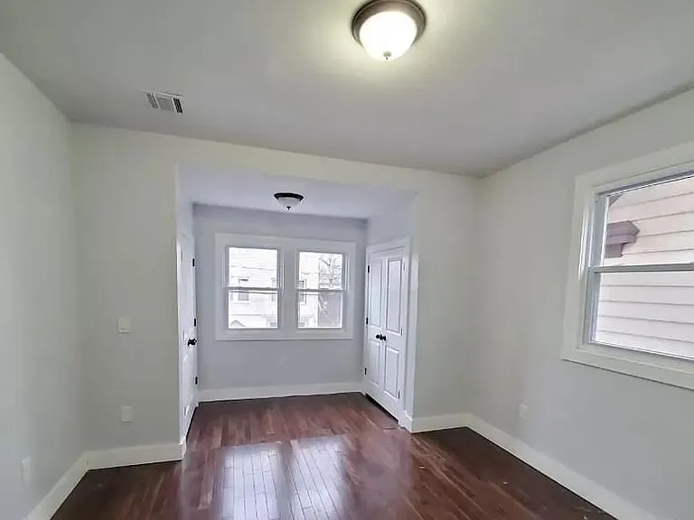 179 21st St #3 — Photo 5