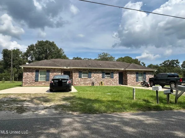 198 Rayburn Rd, Carriere, MS 39426