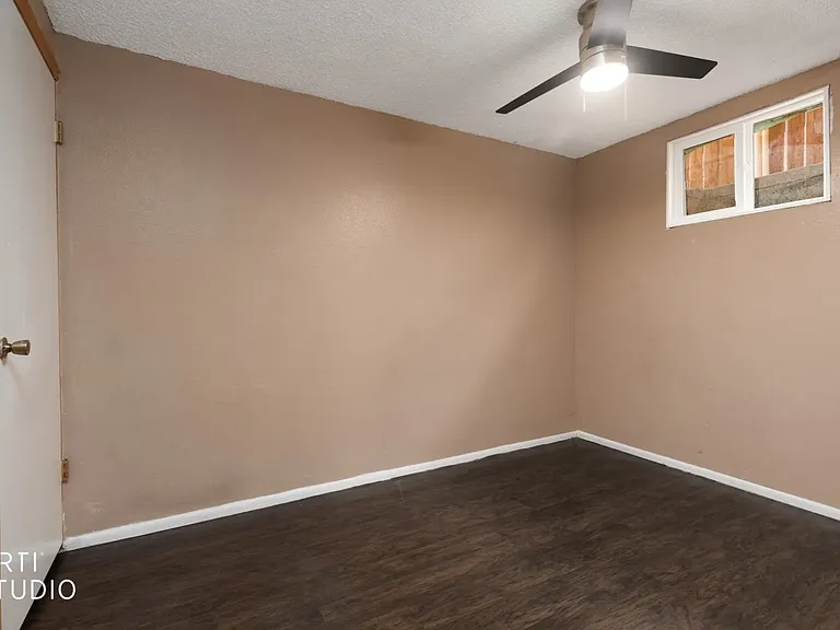 233 W Mesquite Blvd #HOUSE — Photo 15