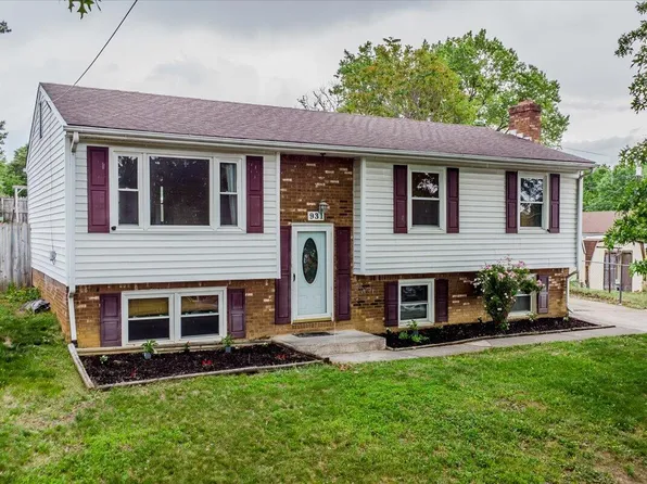 931 Hedgewood Dr NW, Roanoke, VA 24017