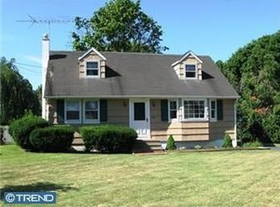 127 Nancy Ln, Ewing, NJ 08638