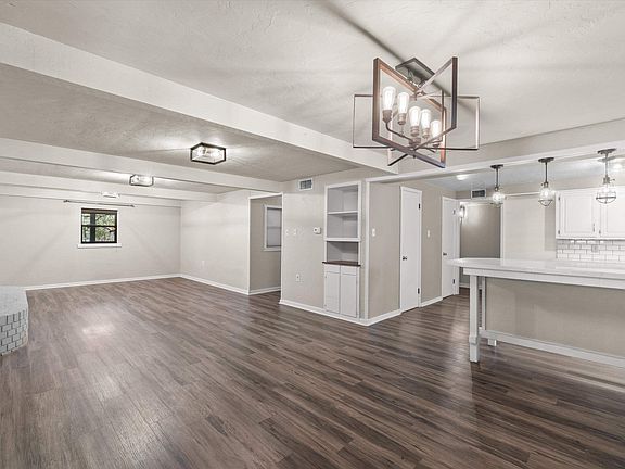 5th image of 142 Golf Rd