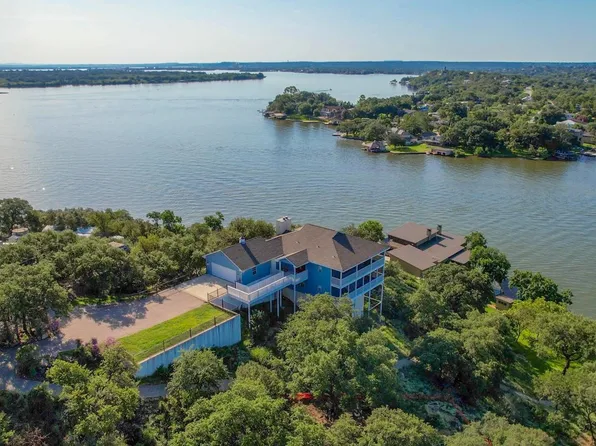 202 Skyline Drive, Sunrise Beach, TX 78743
