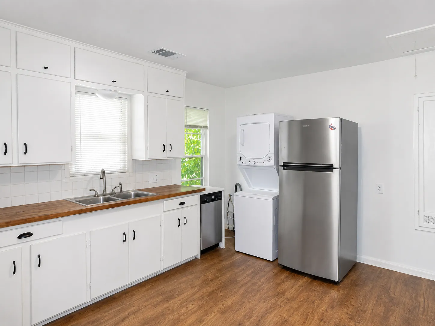5511 Winton St — Photo 3